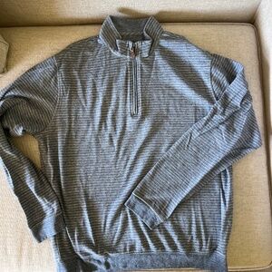 Johnnie O Large 1/4 Zip Like New Blue and Grey Stripe